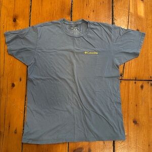 Large Blue Columbia tshirt